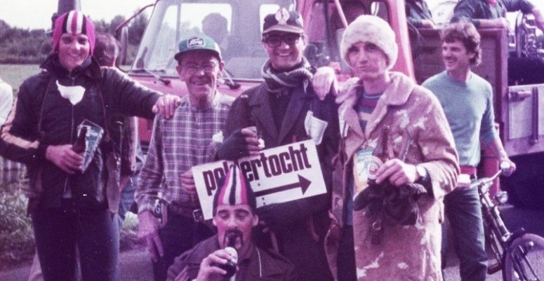 Eindelijk weer een Poldertocht van IJsclub Frisse Vreugde Poldertocht 1984 (archief IJsclub Frisse Vreugde)