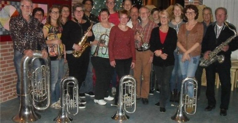 Het Orkest van De Kwakel. (Foto: Tavenu)