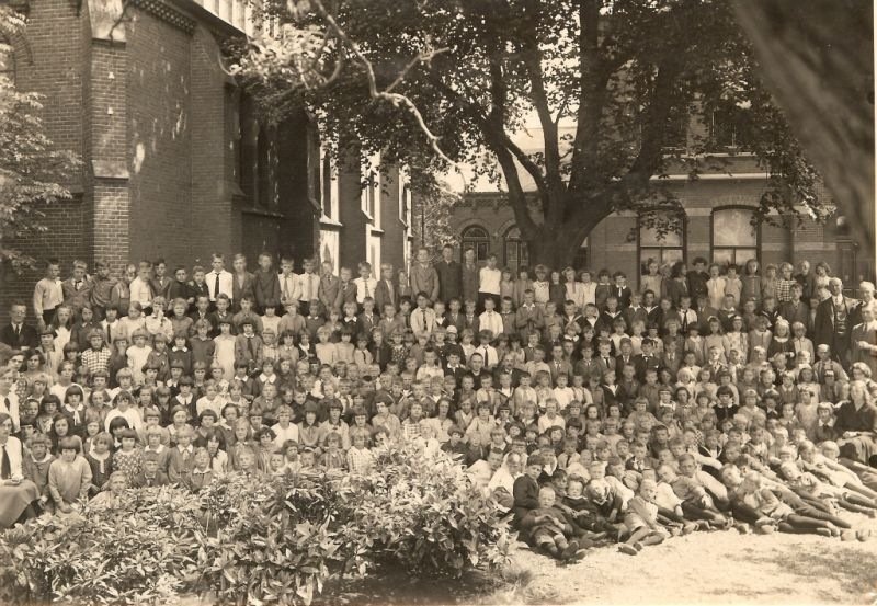 1932-afscheid-pastoor-hafkenscheidt.jpg